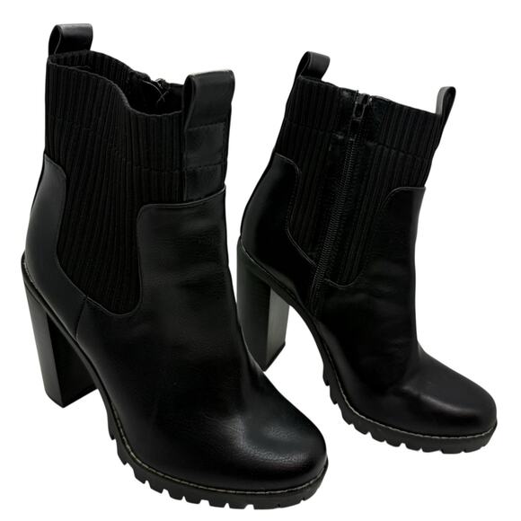 BCBGeneration Prali Lug Sole Chelsea Booties Black Ankle Boot size 8.5 - Picture 1 of 7